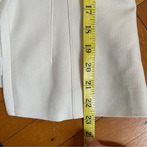 WHBM One Button No Collar 3/4 Sleeve Blazer in Cream Bone Off-White - Picture 6 of 12